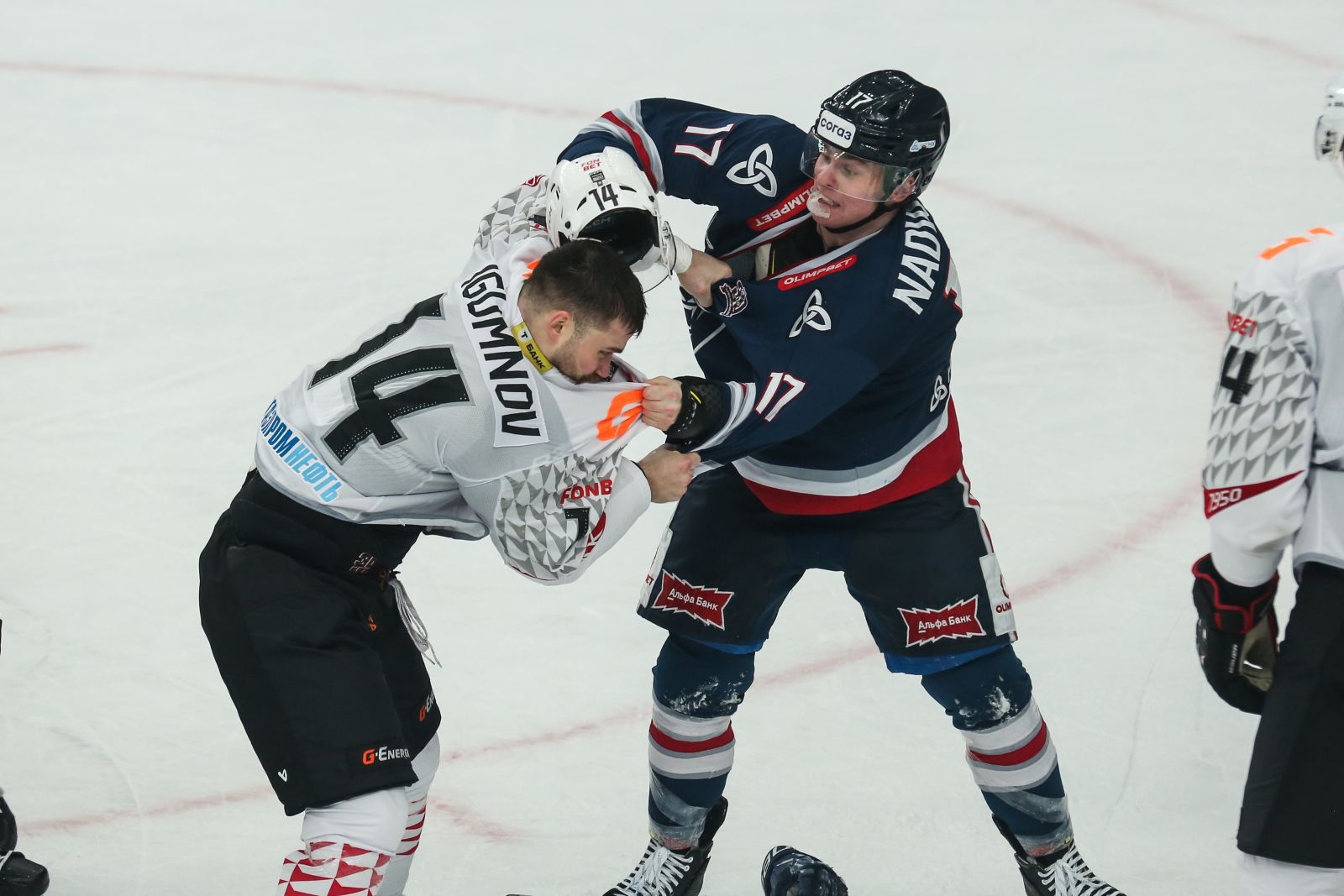 Иван Игумнов и Матвей Надворный. Фото: hcnh.ru