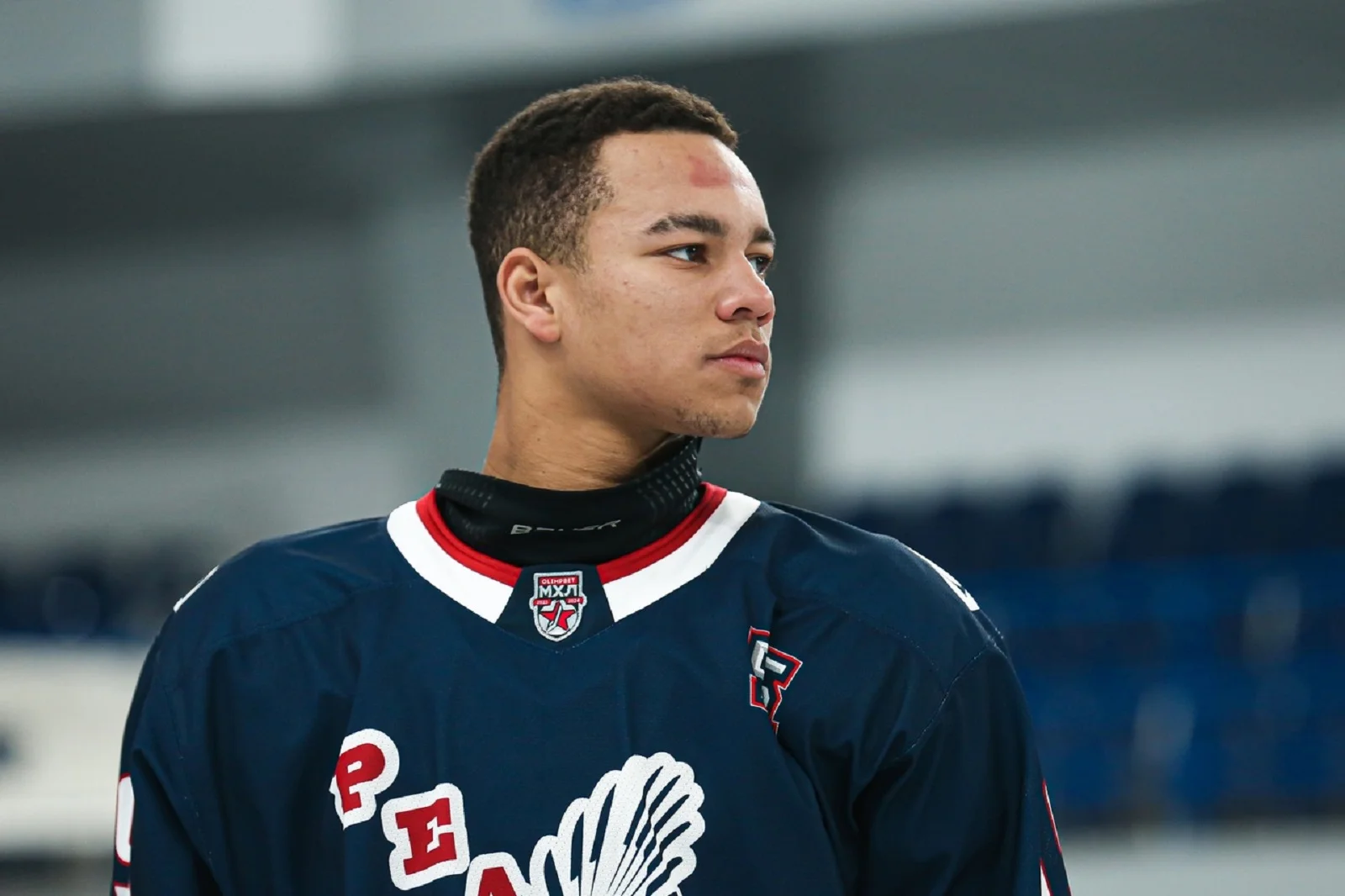 Нападающий ХК «Нефтехимик» Жоэ Кристофа Муиссу. Фото: hcnh.ru