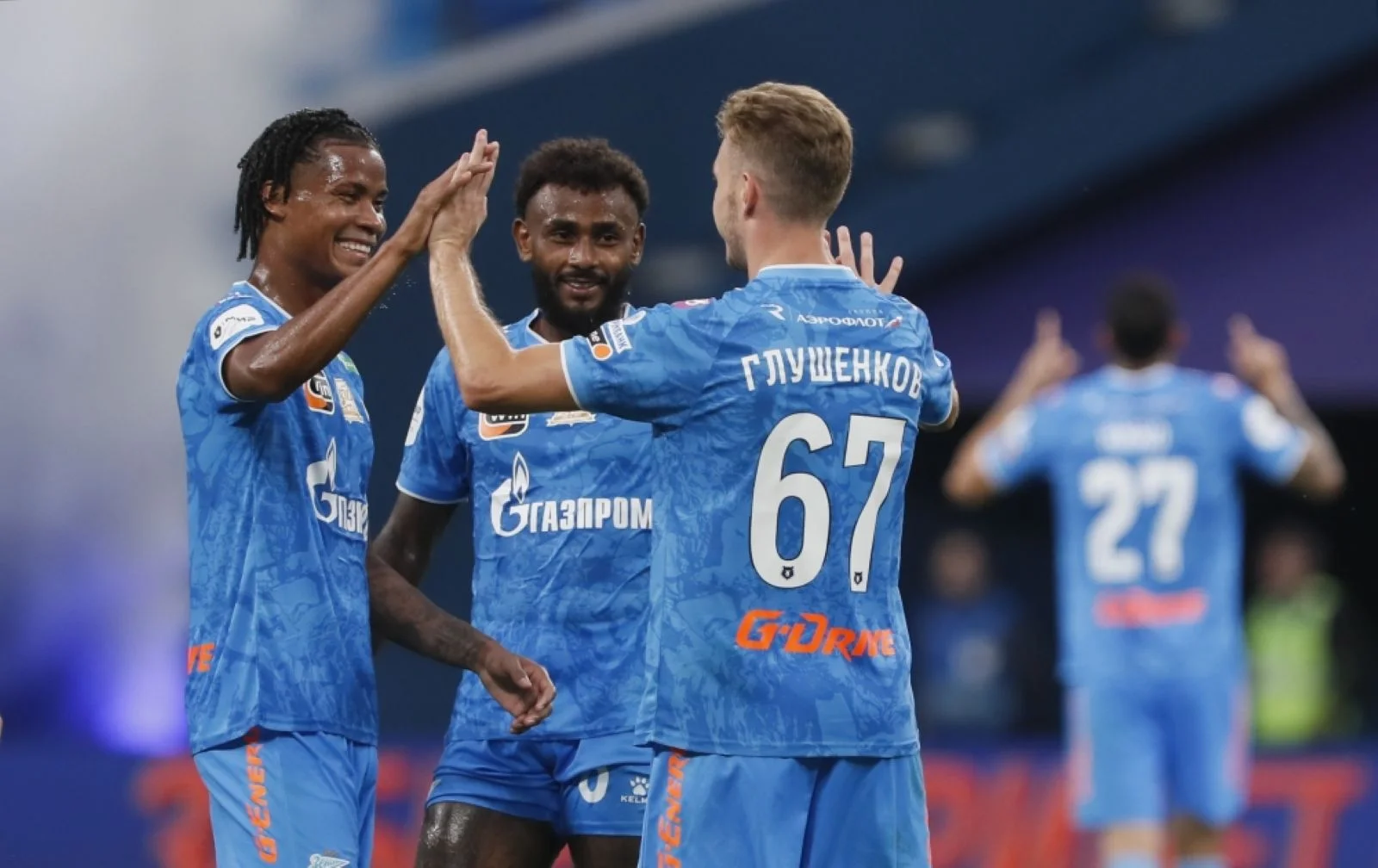 Вильмар Барриос, Вендел и Максим Глушенков. Фото: Михаил Киреев / РИА Новости