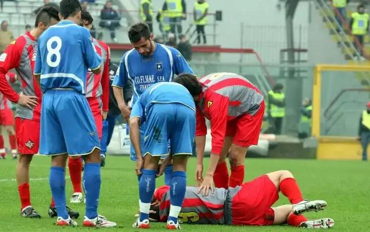 Матч 13-го тура Серии С сезона-2010/11 между «Кремонезе» и «Паганезе» (Sky Sport)