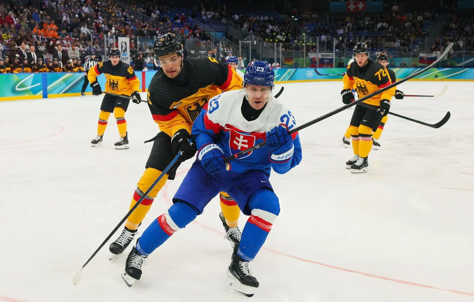 Адам Лишка в составе сборной Словакии на Олимпиаде-2026. Фото: Bruce Bennett/Getty Images