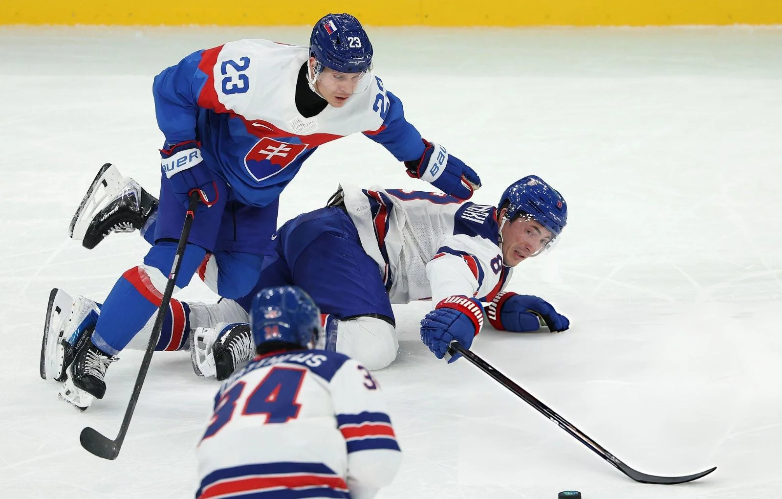 Адам Лишка в составе сборной Словакии на Олимпиаде-2026. Фото: Jamie Squire / Getty Images